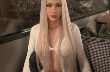 Yeşilyurt escort bayan Meltem yatakta yenilikleri seviyor